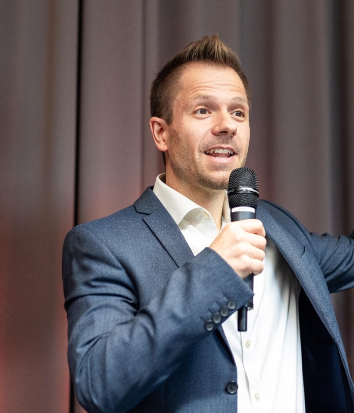 Dr. Sven Haase - business mentor and energy worker at Magnétiq You