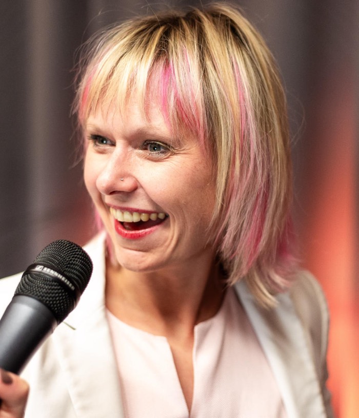 Isabell Haase - speaker and energy worker at Magnétiq You