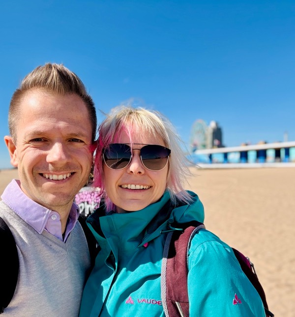 Freedom of location: Isabell and Sven Haase at the beach - business and life united